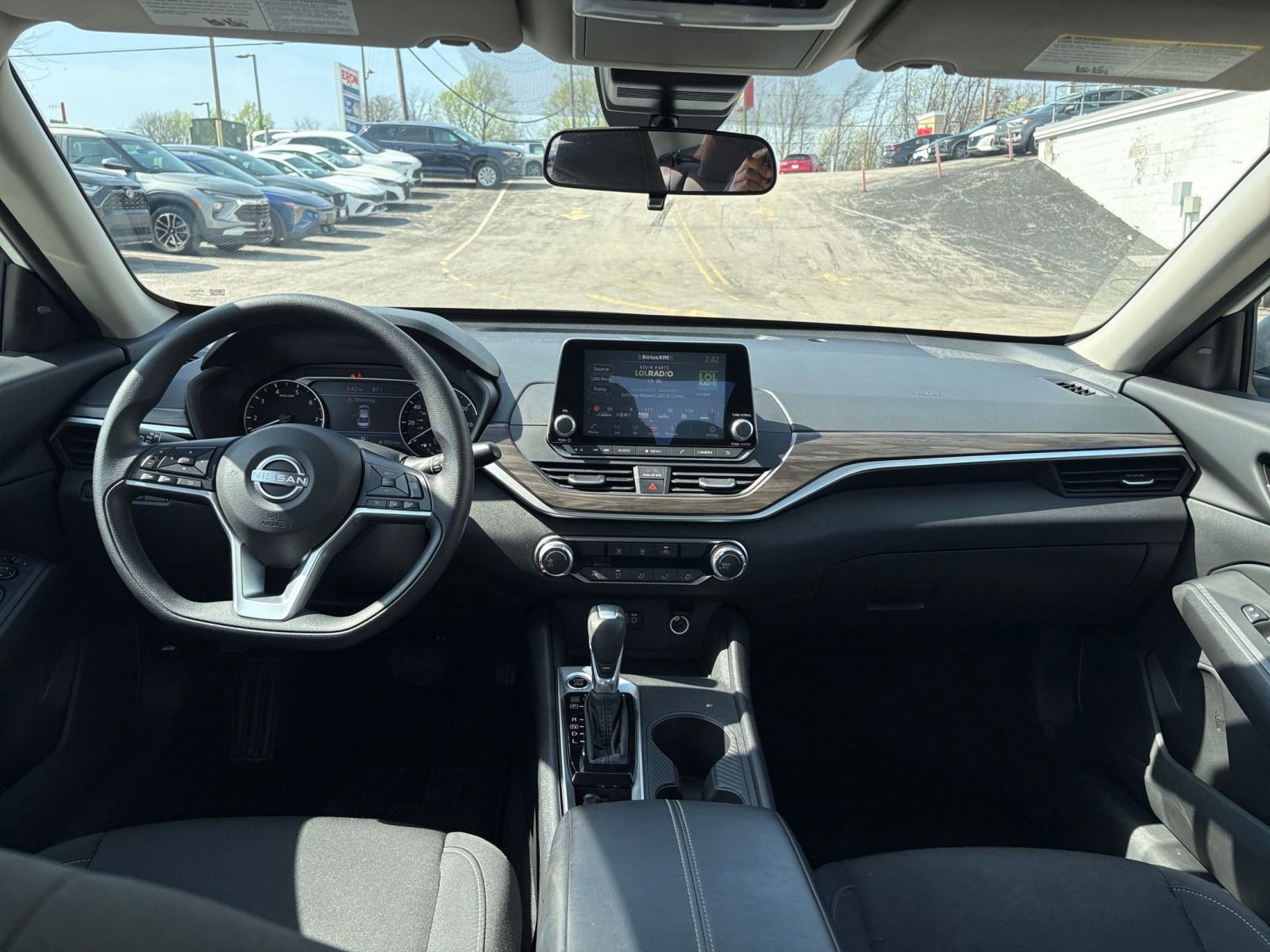 Used 2025 Nissan Altima 2.5 SV image 33