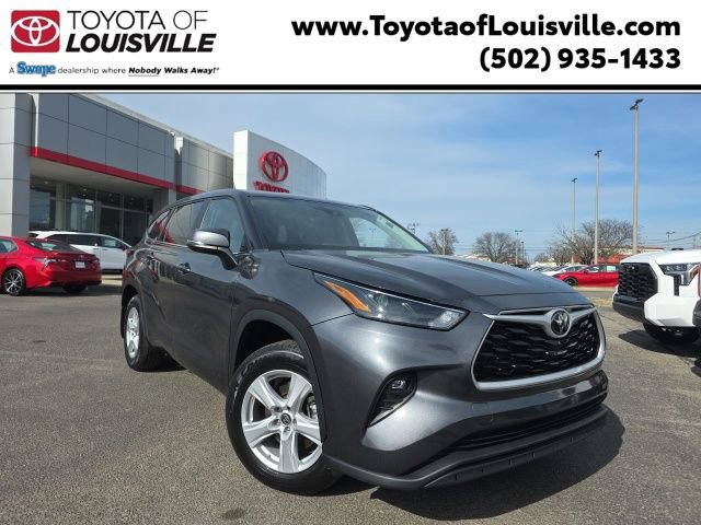 Certified 2024 Toyota Highlander LE image 1