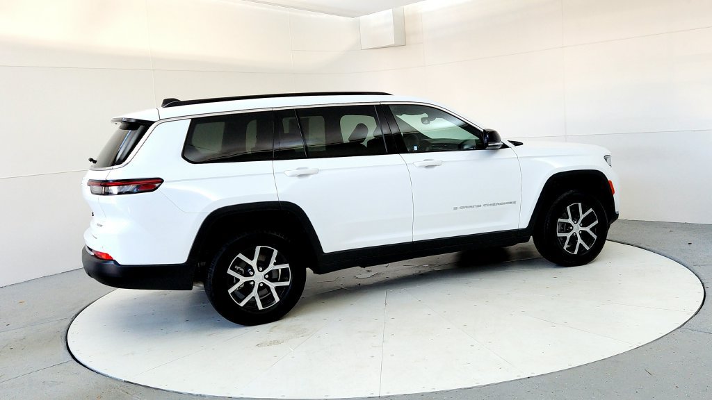 Used 2024 Jeep Grand Cherokee L Limited AWD/4WD image 6