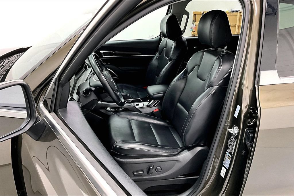 Used 2025 Kia Telluride S FWD image 31