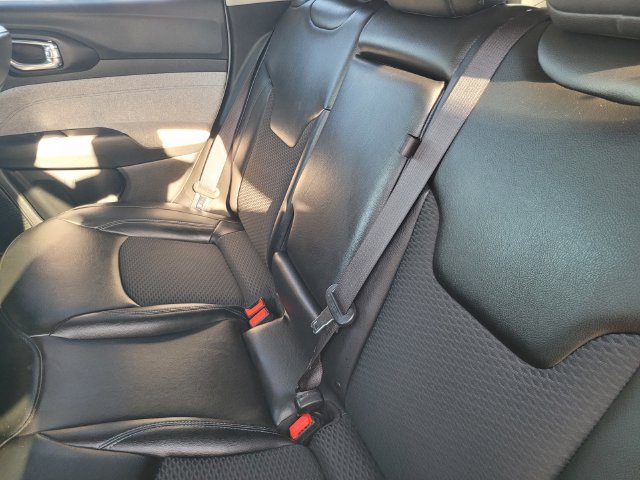 Used 2022 Jeep Compass Latitude AWD/4WD image 15