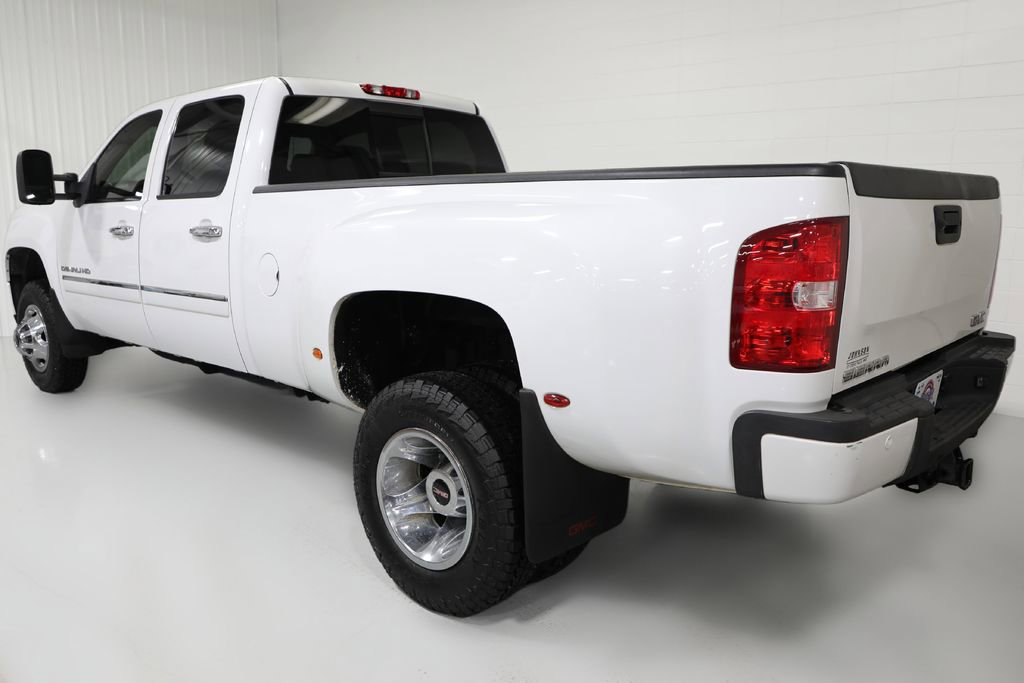 Used 2011 GMC Sierra 3500 Denali AWD/4WD image 16