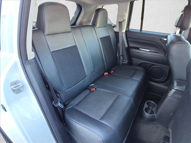 Used 2017 Jeep Compass Latitude AWD/4WD image 17