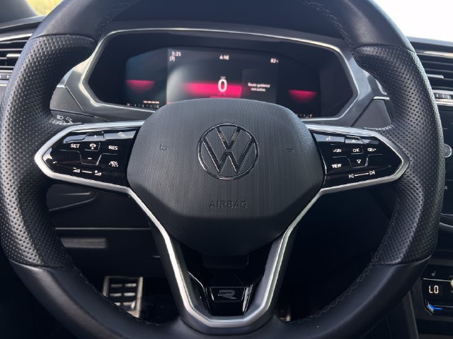 Used 2022 Volkswagen Tiguan SE R-Line FWD image 19