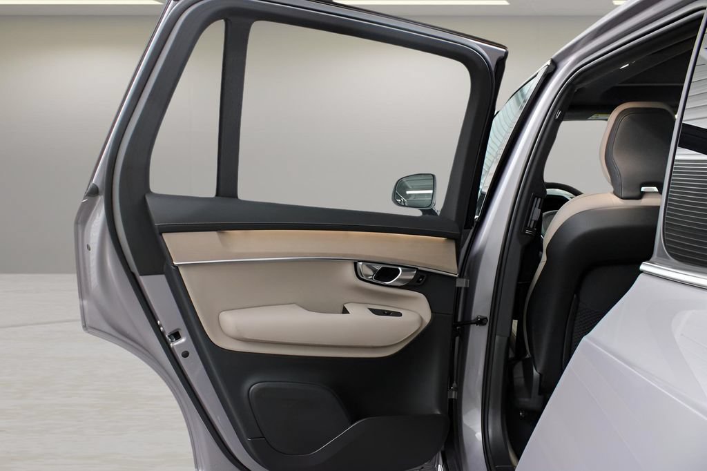 Certified 2026 Volvo XC90 B6 Plus w/ Protection Package Premier AWD/4WD image 29