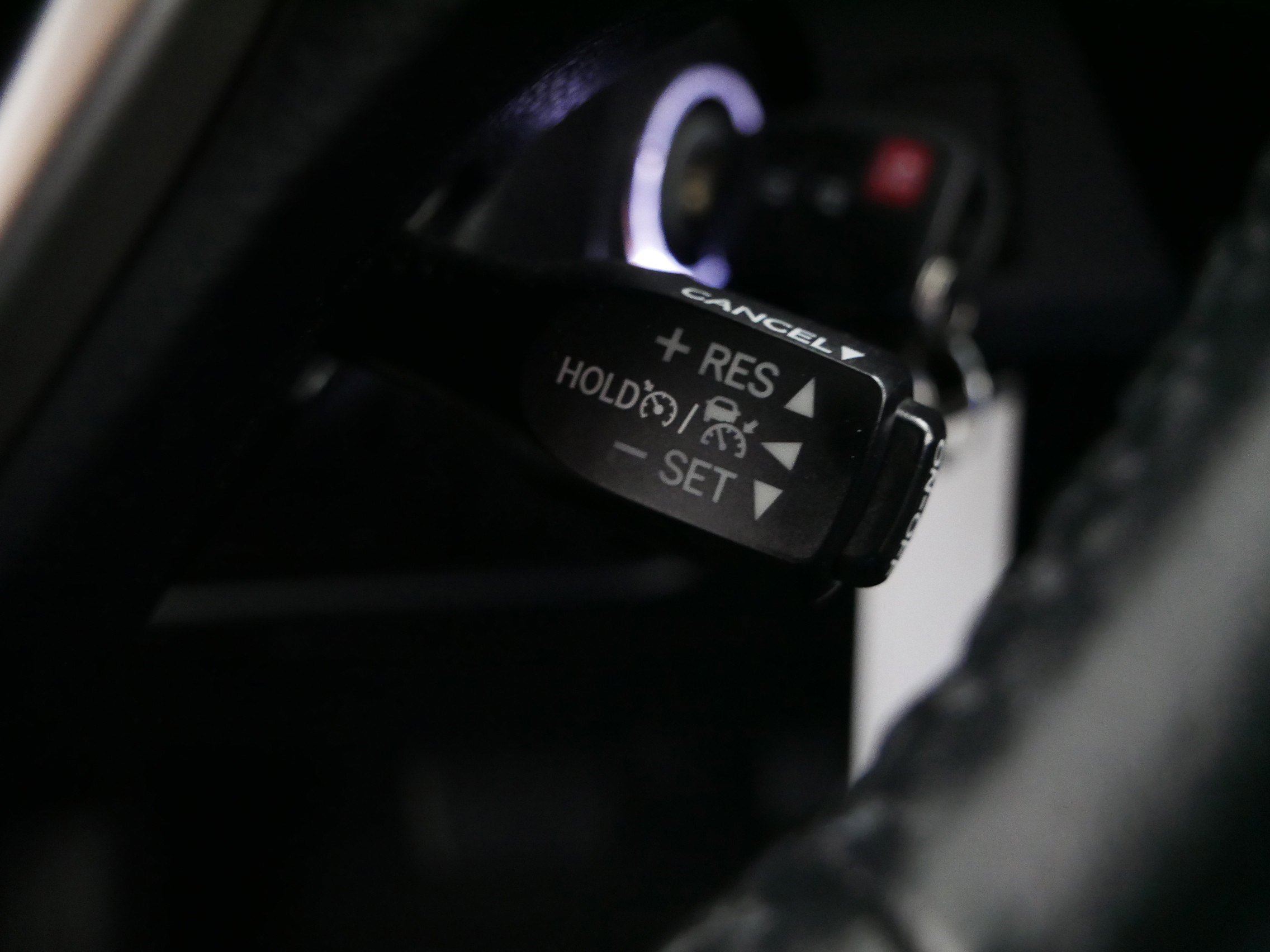 Used 2018 Toyota RAV4 XLE image 30