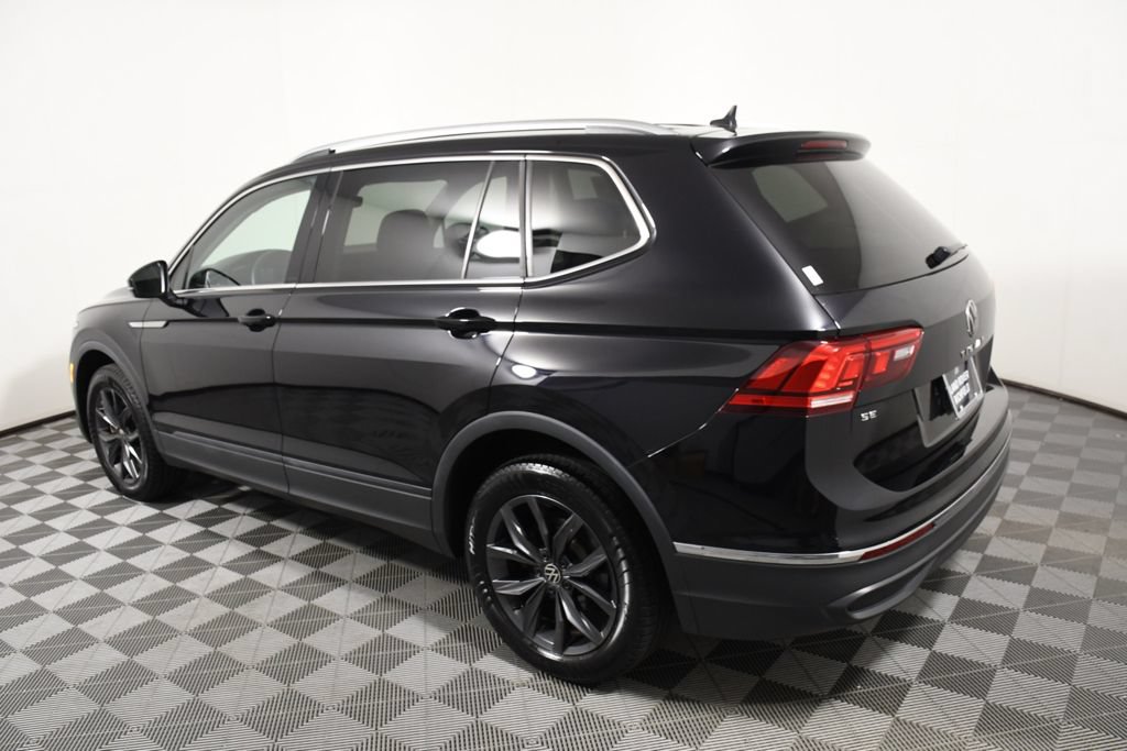 Used 2023 Volkswagen Tiguan SE AWD/4WD image 3