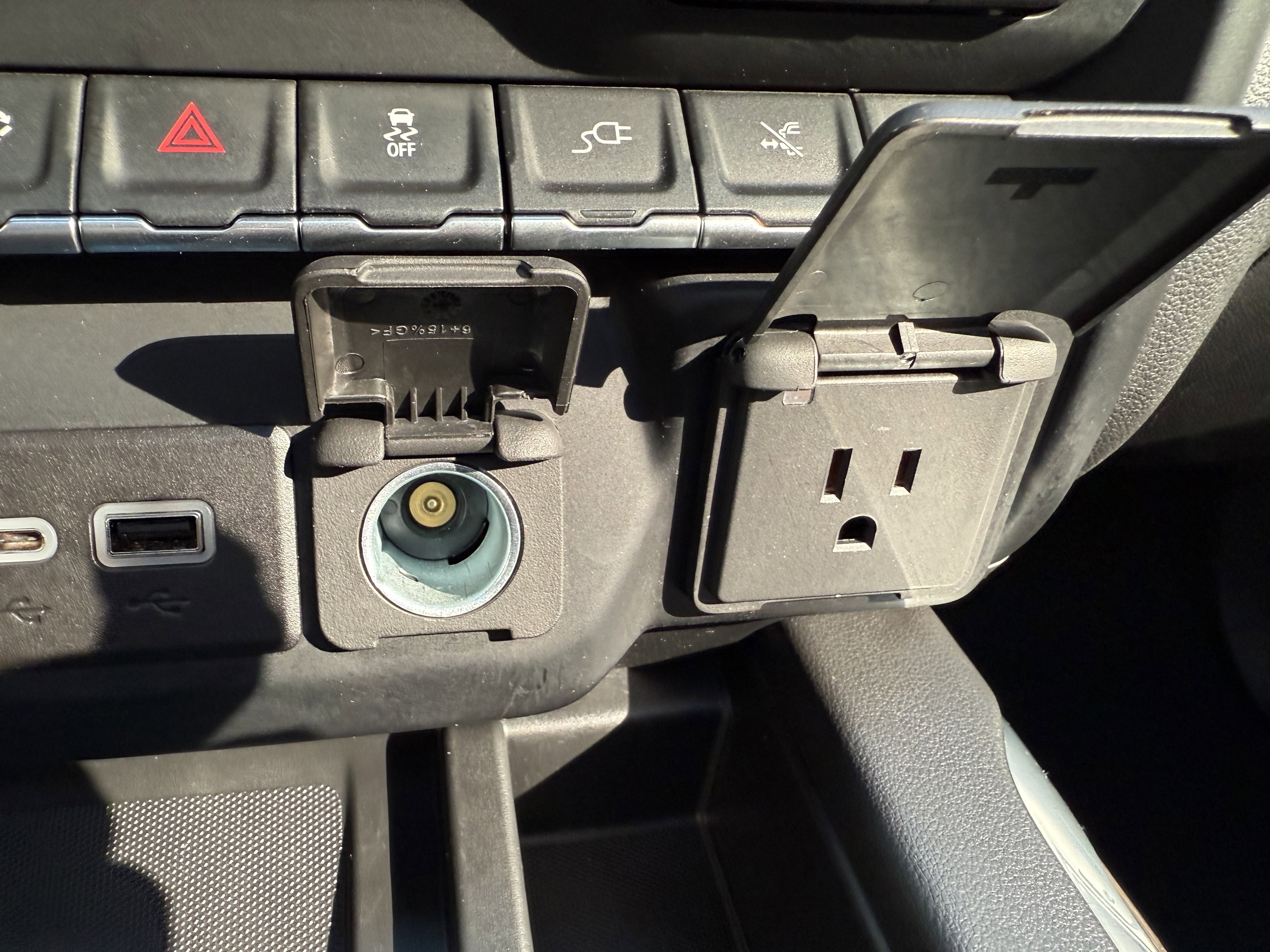 Used 2022 Chevrolet Silverado 1500 High Country image 38