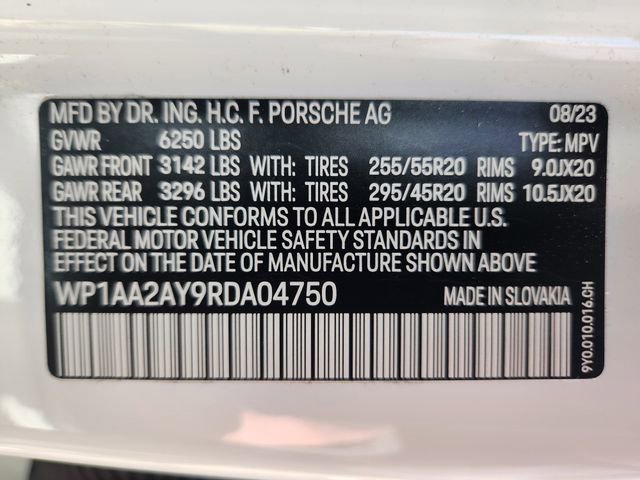 Used 2024 Porsche Cayenne image 31