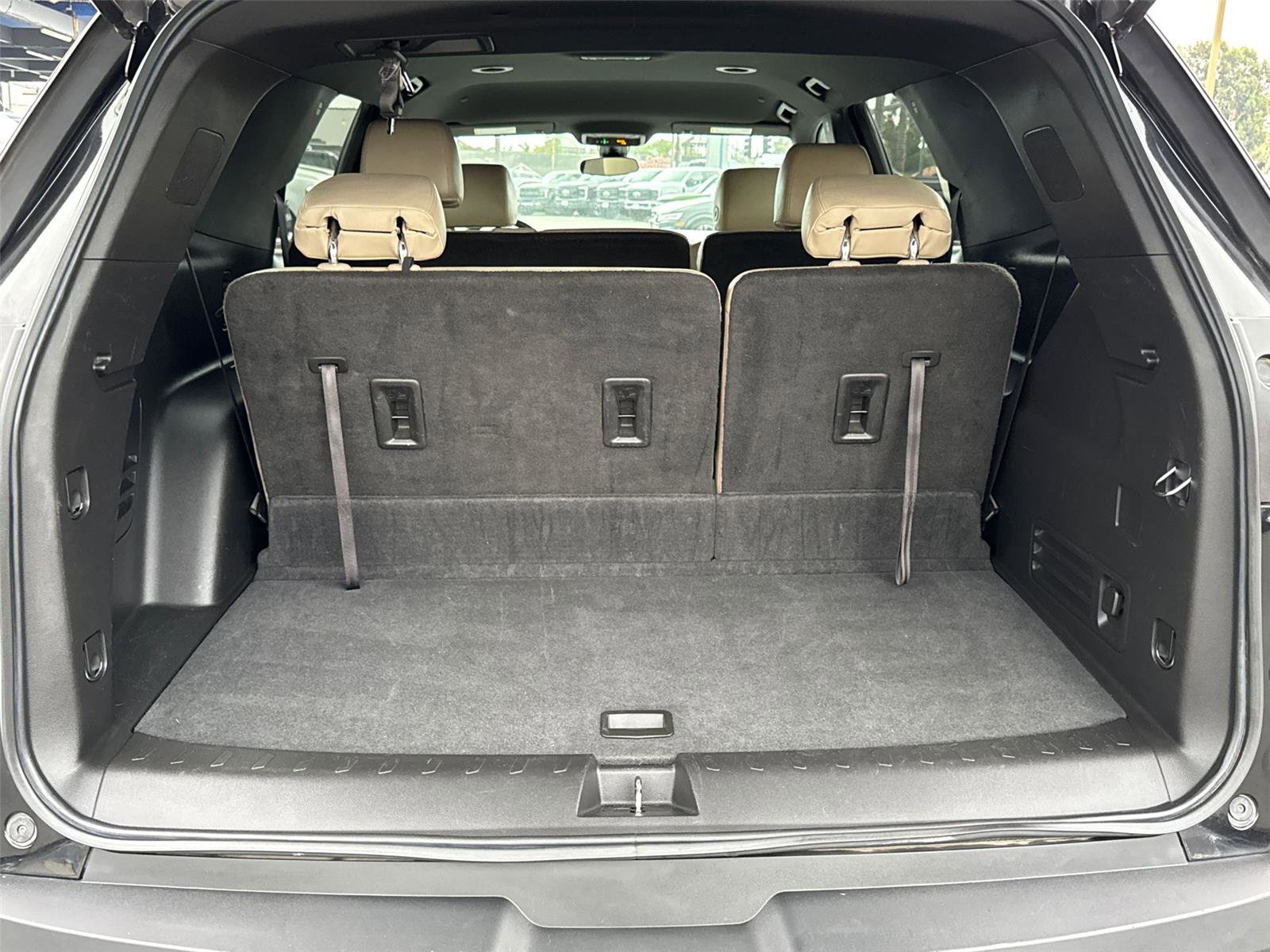 Used 2023 Chevrolet Traverse LS image 13