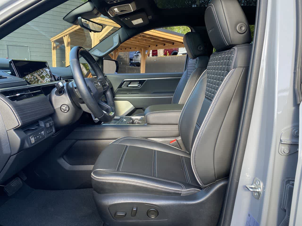 Used 2024 GMC Sierra EV Denali AWD/4WD image 13