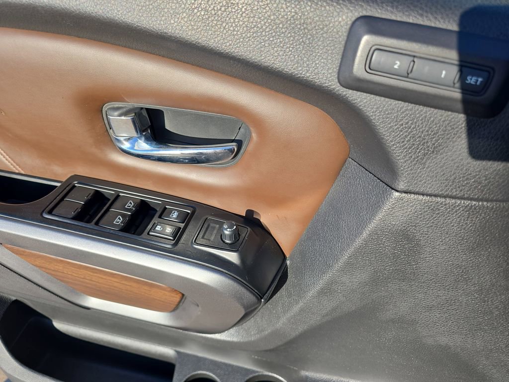 Used 2016 Nissan Titan Platinum Reserve image 28