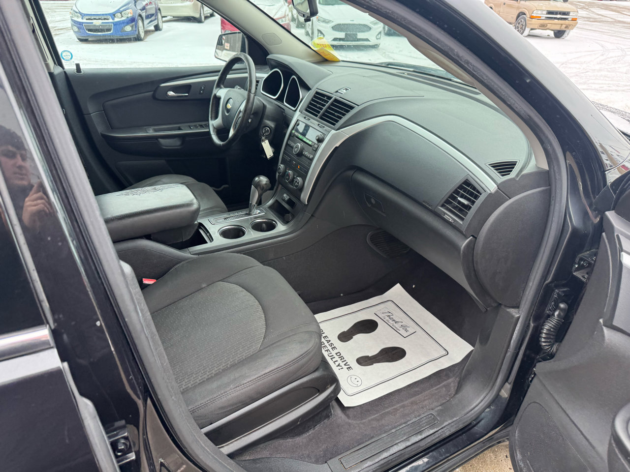 Used 2010 Chevrolet Traverse LT image 12