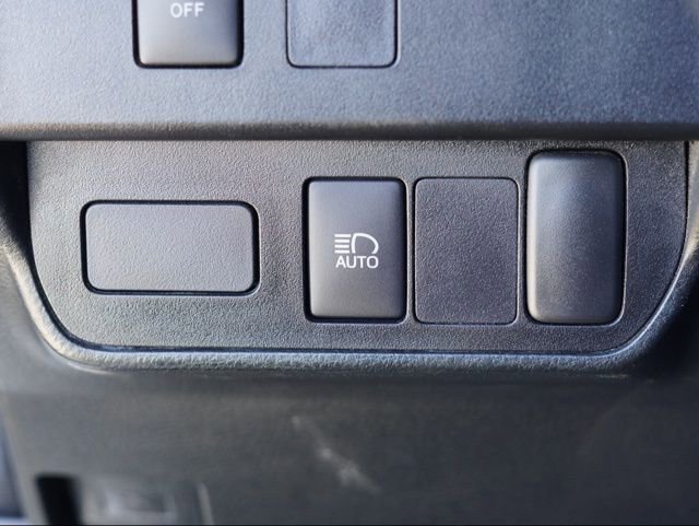 Used 2022 Toyota Tacoma SR image 14