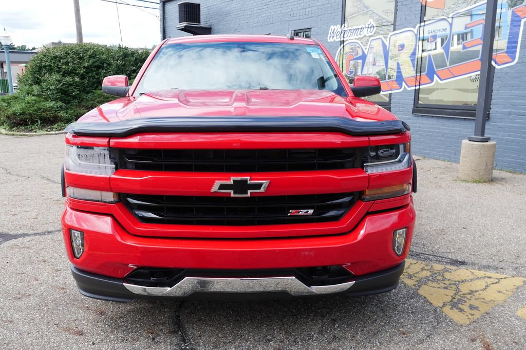 Used 2018 Chevrolet Silverado 1500 LT w/ All Star Edition AWD/4WD image 2