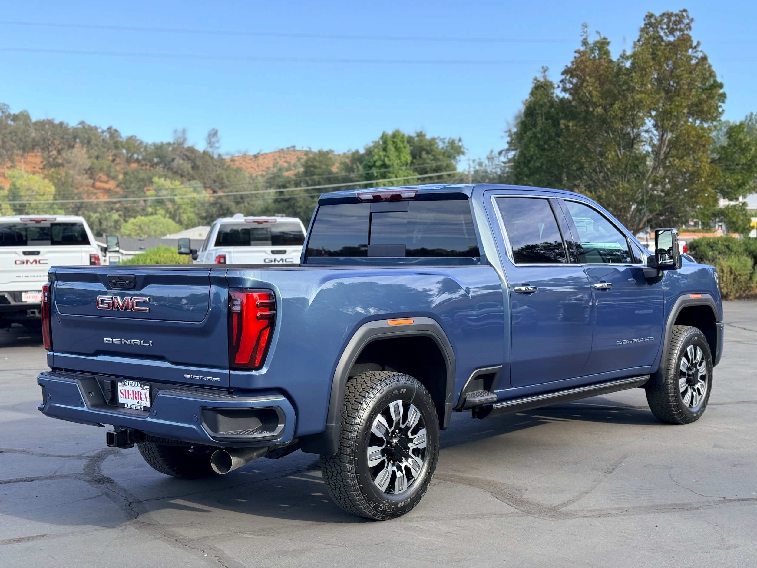 New 2026 GMC Sierra 2500 Denali w/ Denali Reserve Package AWD/4WD image 4