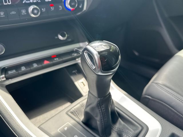 Used 2019 Audi Q3 2.0T Premium w/ Convenience Package AWD/4WD image 32