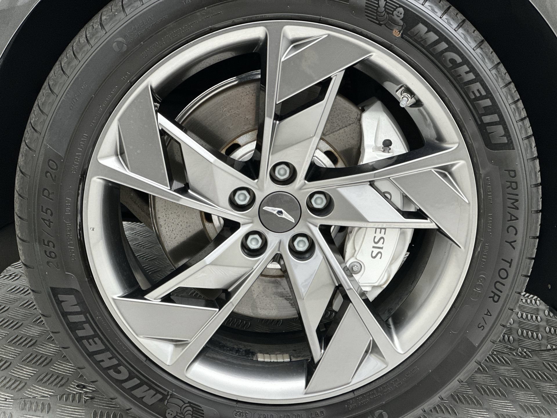 Certified 2025 Genesis Electrified GV70 w/ Prestige Package AWD/4WD image 10