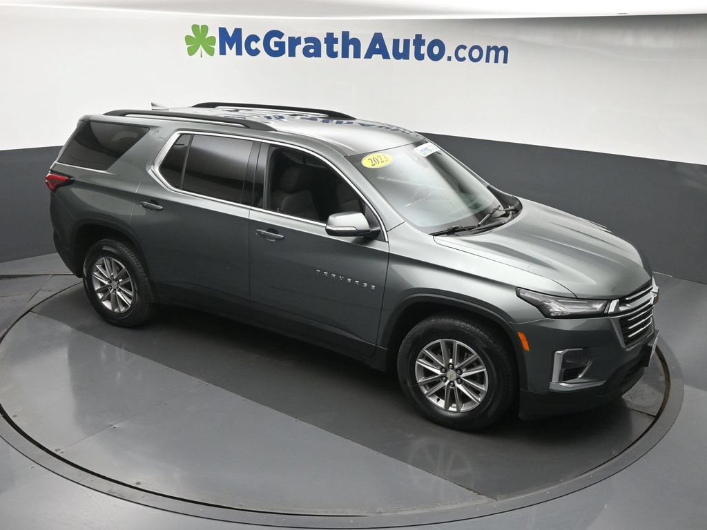 Used 2023 Chevrolet Traverse LT AWD/4WD image 3