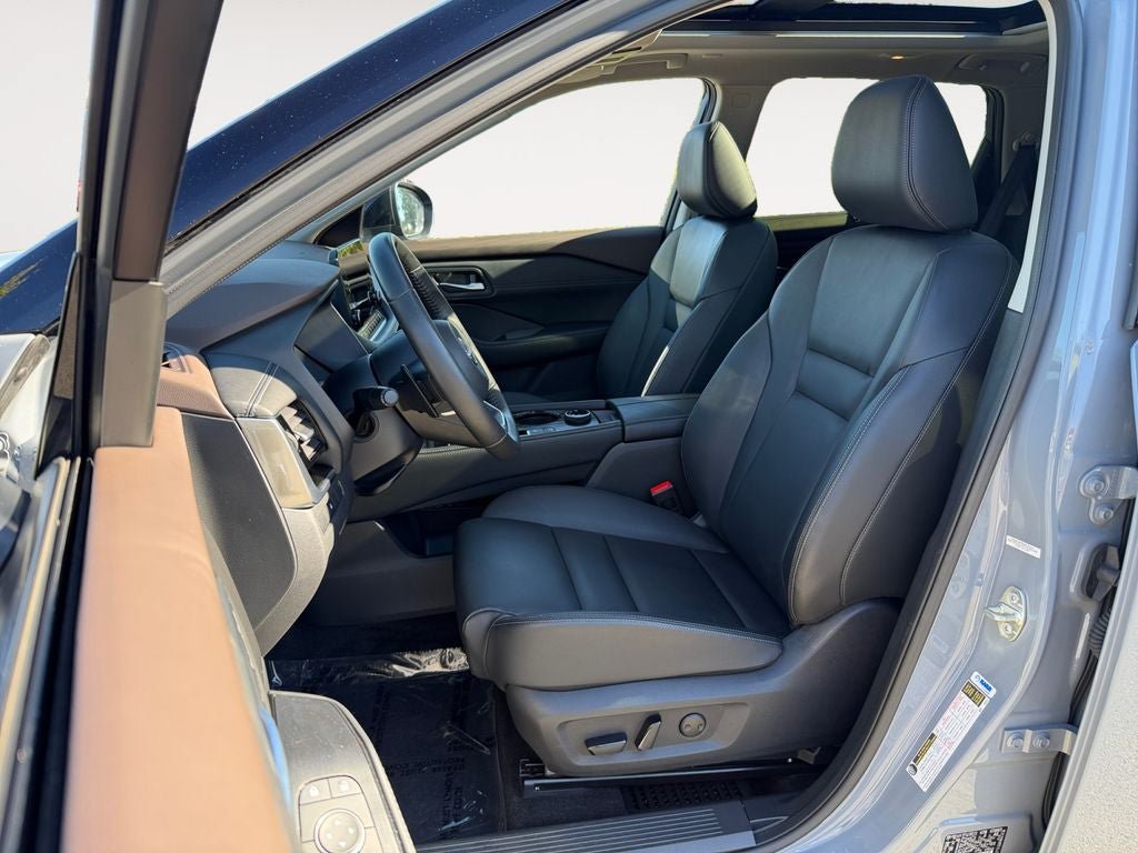 Used 2023 Nissan Rogue SL w/ SL Premium Package AWD/4WD image 6