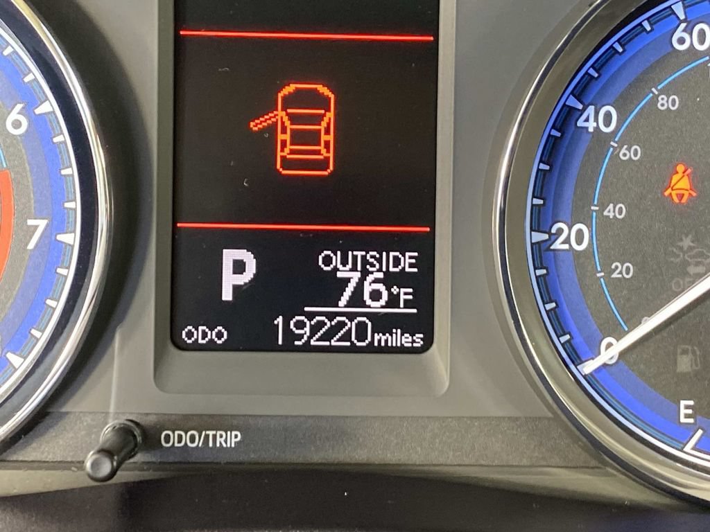 Used 2018 Toyota Corolla LE FWD image 20