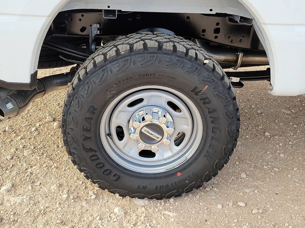 New 2026 Ford F250 XL w/ XL Off-Road Package AWD/4WD image 14