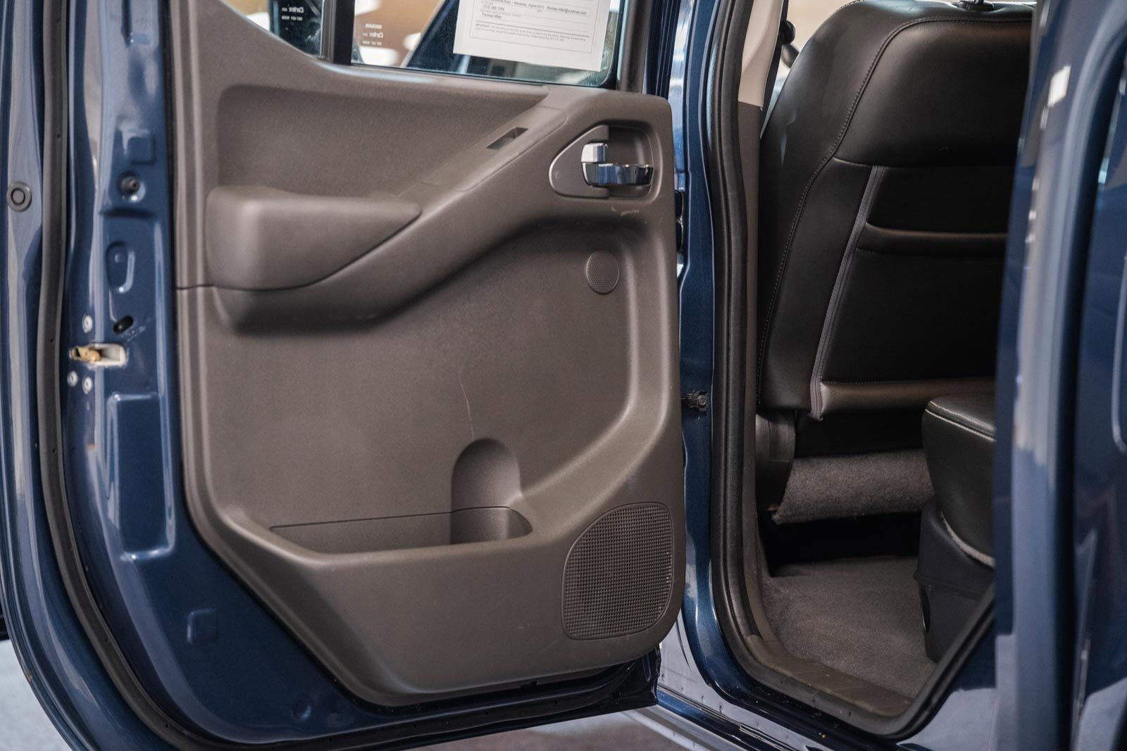 Used 2021 Nissan Frontier PRO-4X w/ Pro-4x Utility Package AWD/4WD image 44