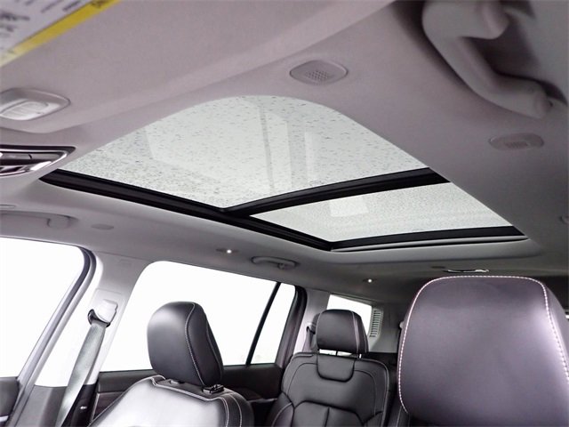 Used 2023 Jeep Grand Cherokee L Limited image 6