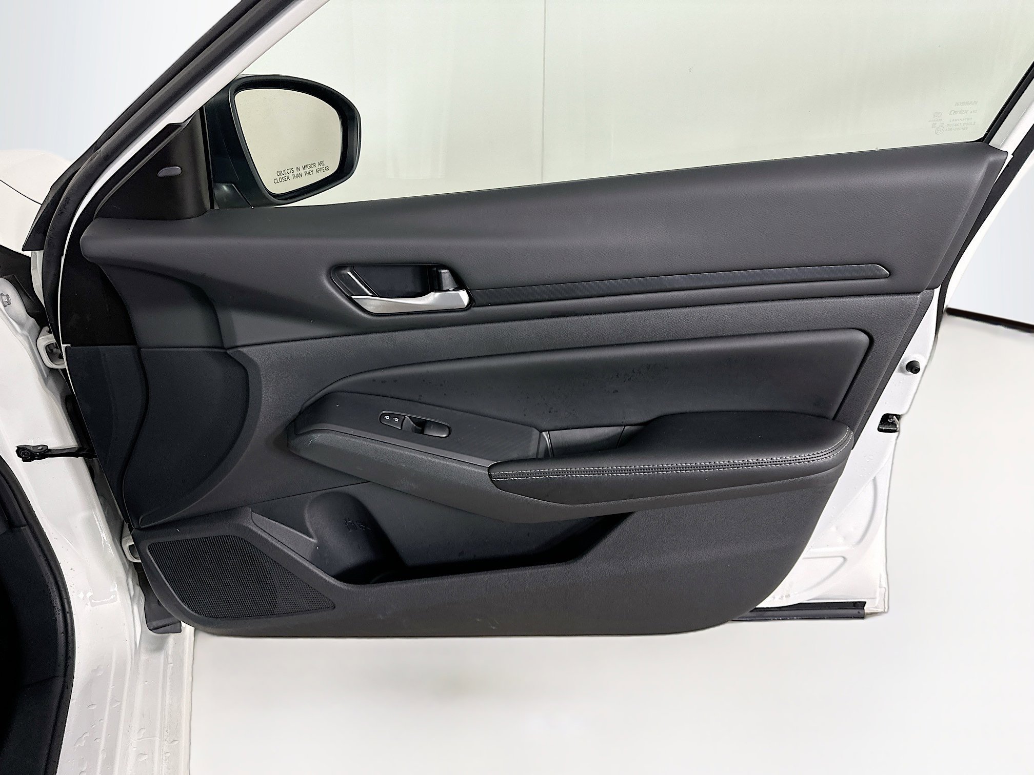 Used 2024 Nissan Altima 2.5 SV image 30