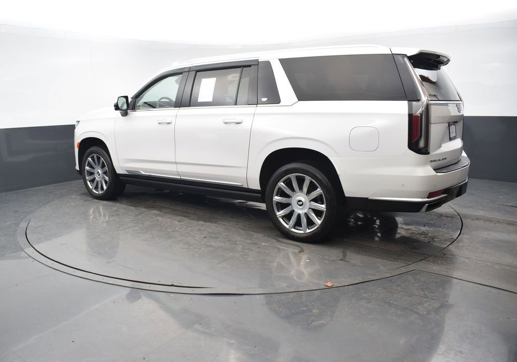 Used 2023 Cadillac Escalade ESV Premium Luxury Platinum w/ Heavy-Duty Trailer Package image 4