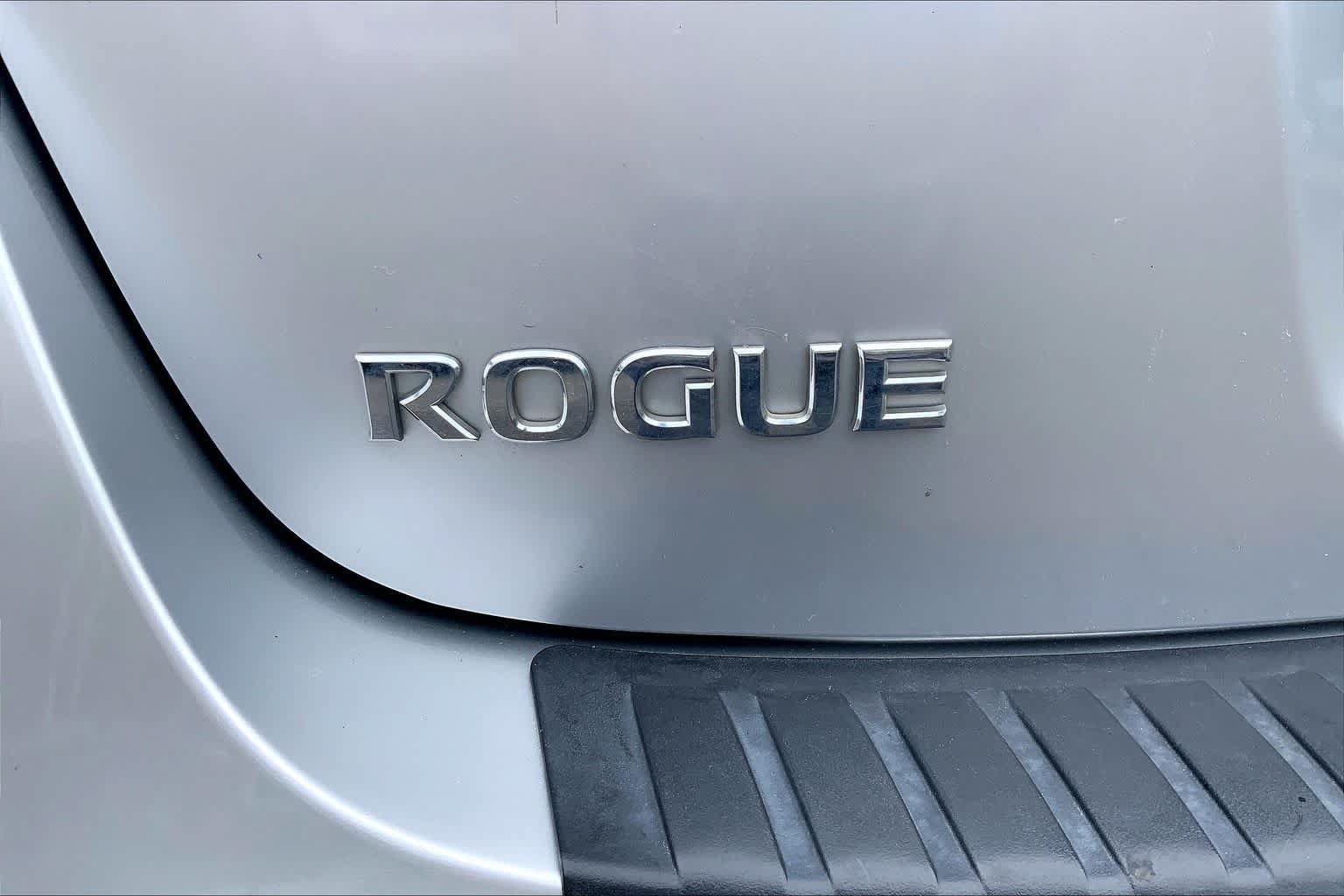 Used 2013 Nissan Rogue S FWD image 9