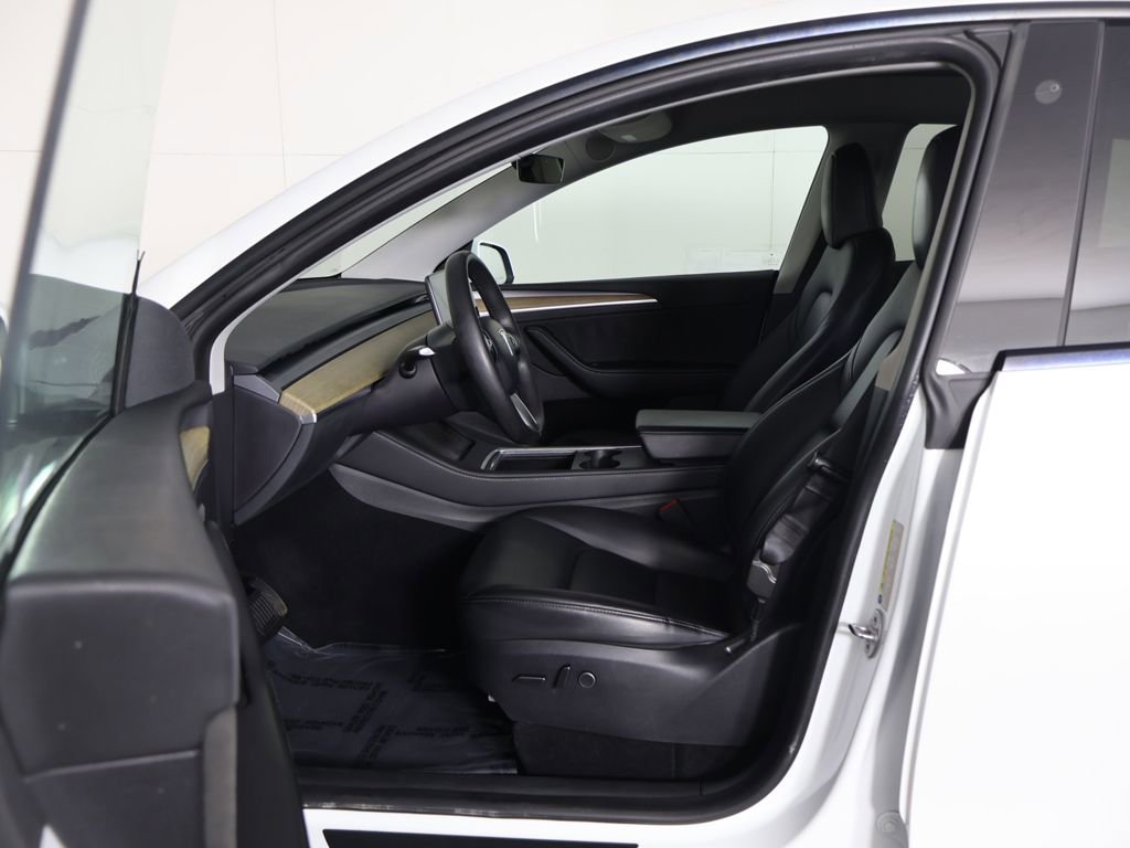 Used 2023 Tesla Model Y Long Range image 28