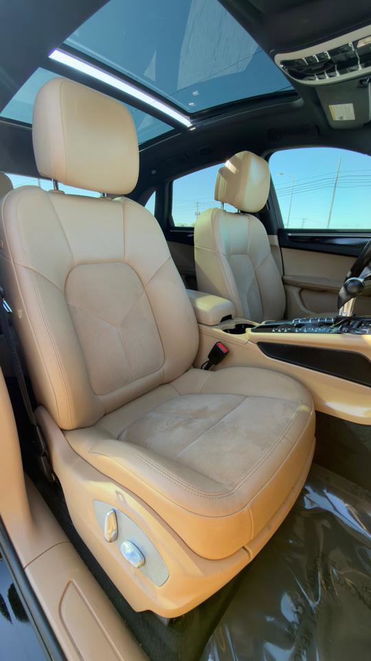 Used 2017 Porsche Macan AWD/4WD image 48