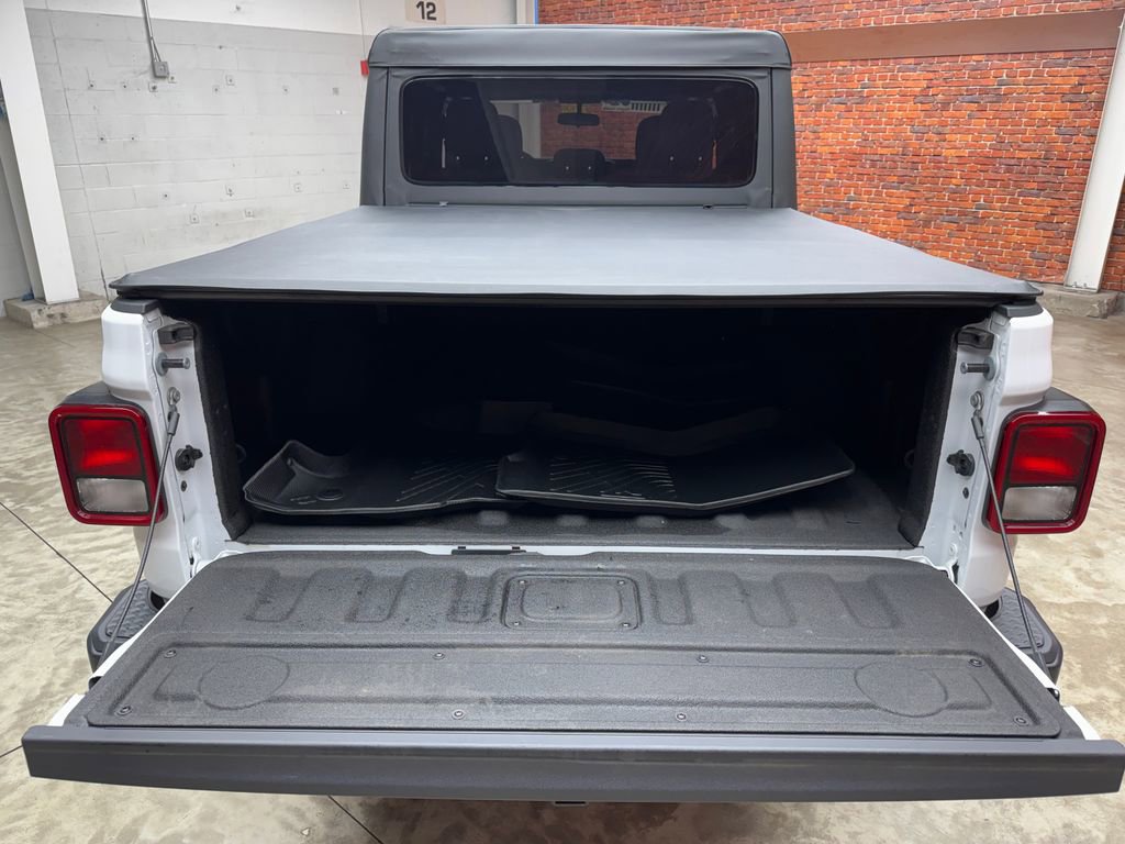 Used 2025 Jeep Gladiator Sport AWD/4WD image 28