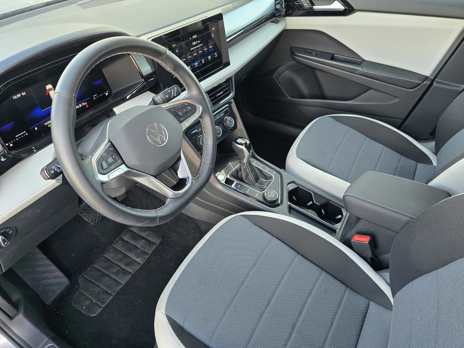 Used 2025 Volkswagen Taos S image 16