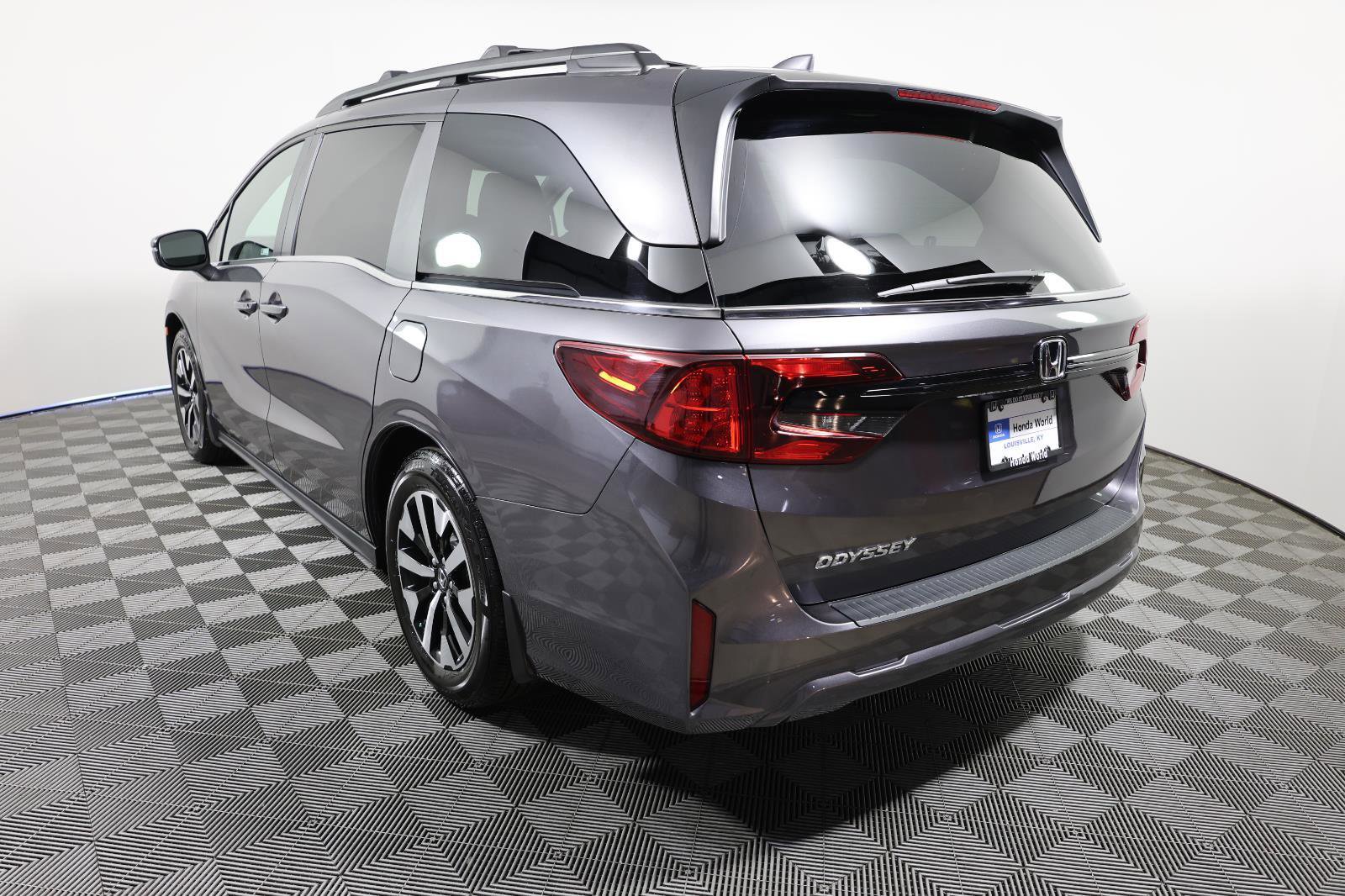 Used 2026 Honda Odyssey EX-L image 7