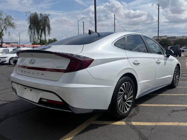 Used 2022 Hyundai Sonata Limited FWD image 3
