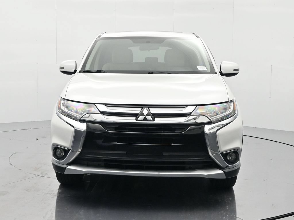 Used 2018 Mitsubishi Outlander SE FWD image 2