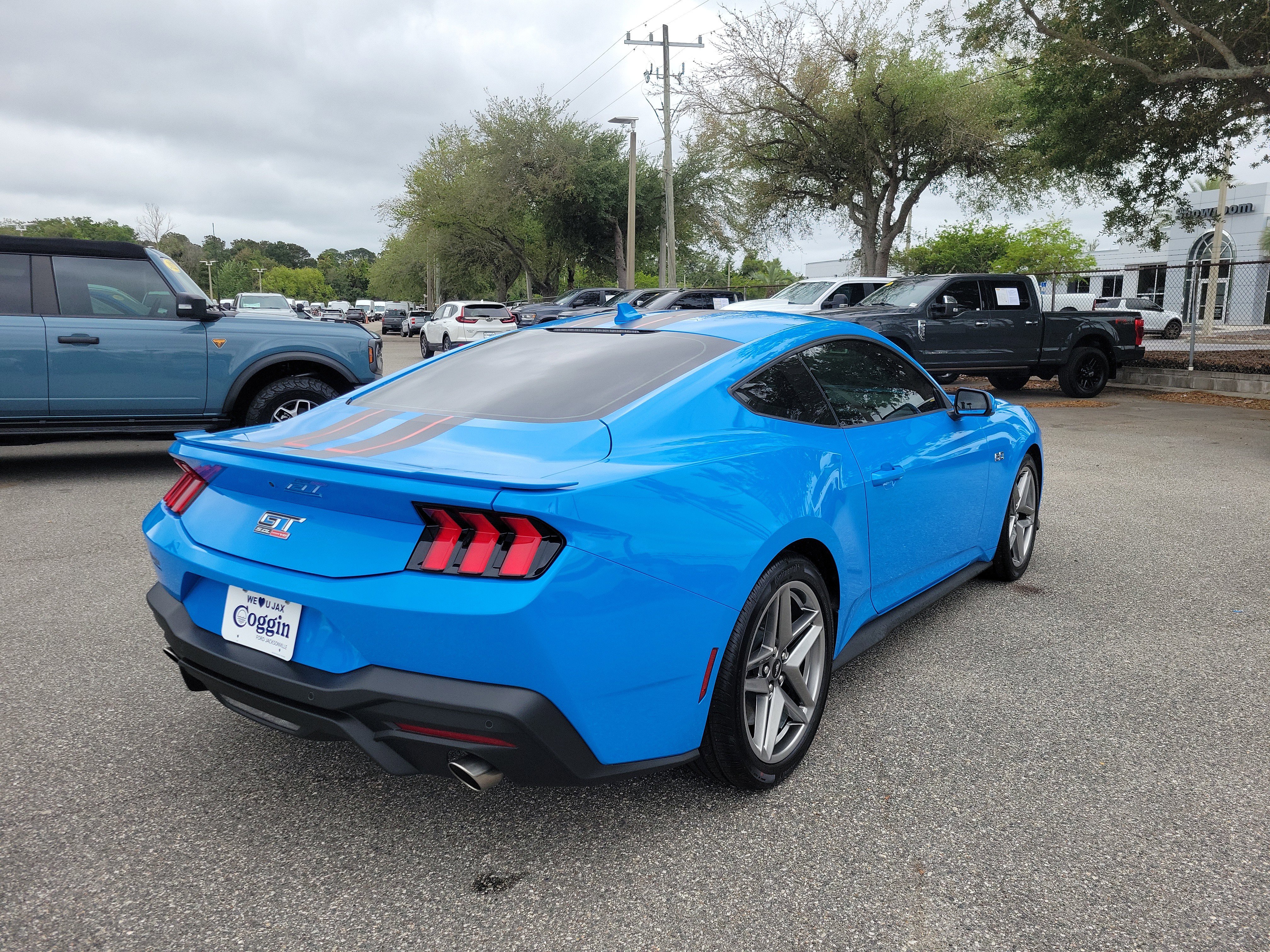 Used 2024 Ford Mustang GT Premium RWD image 3