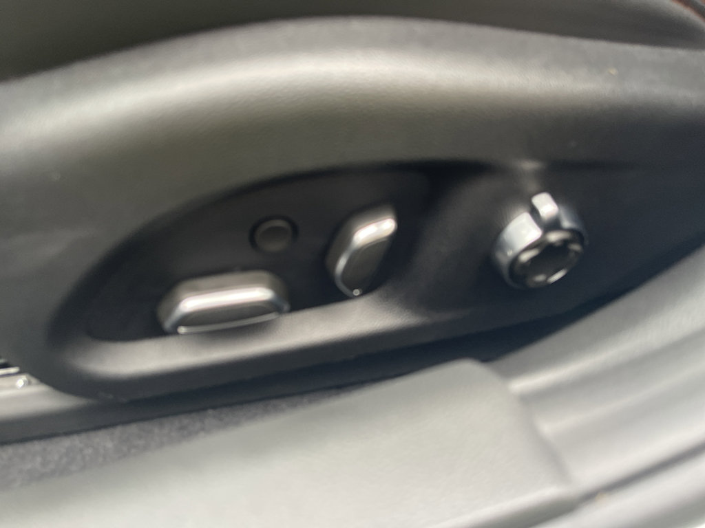 Used 2025 Cadillac CT4 Sport image 17