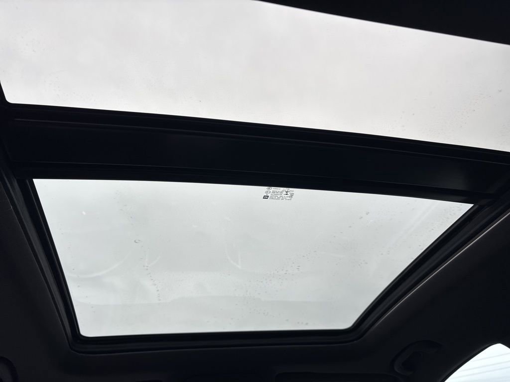 Used 2022 Chevrolet Equinox RS w/ RS Leather Package image 27