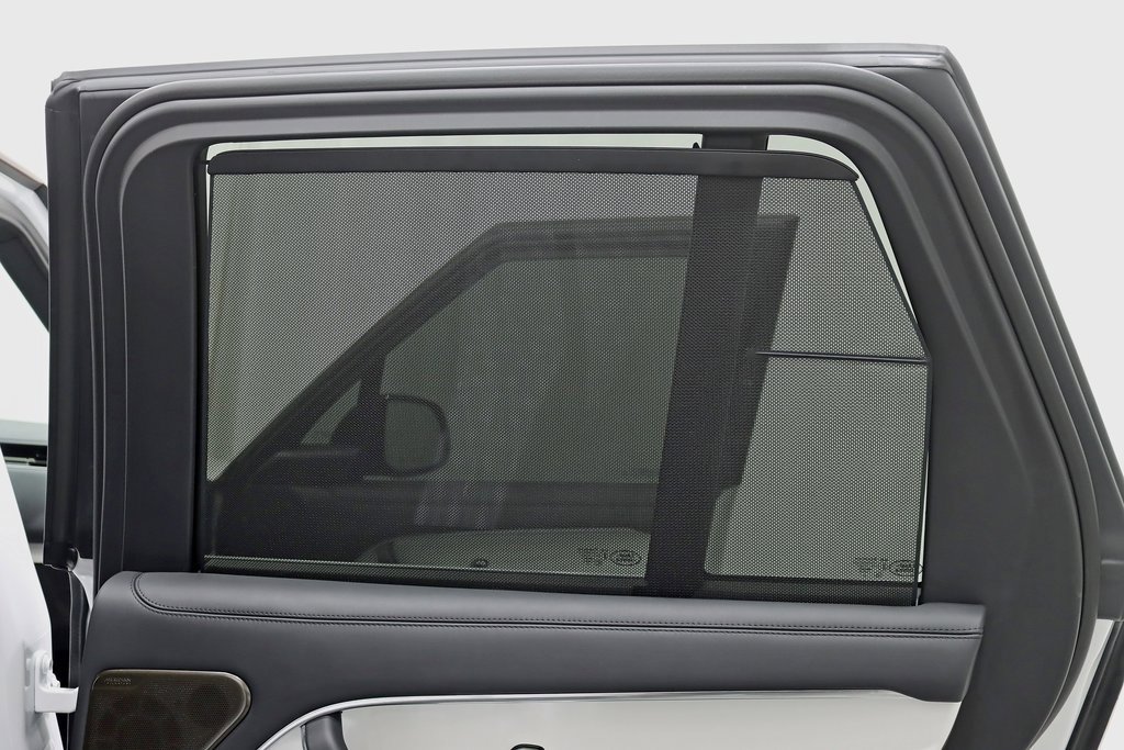Used 2024 Land Rover Range Rover SV image 42
