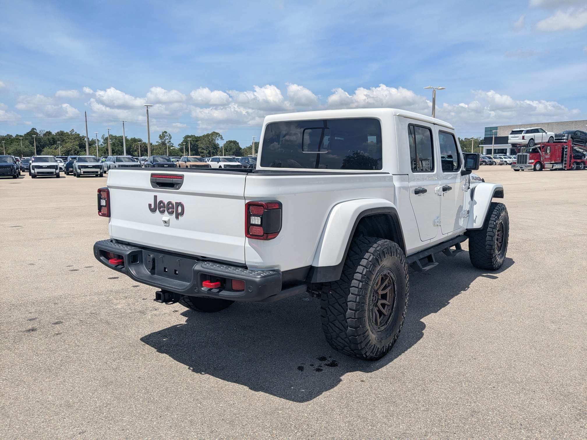 Used 2021 Jeep Gladiator Rubicon AWD/4WD image 5