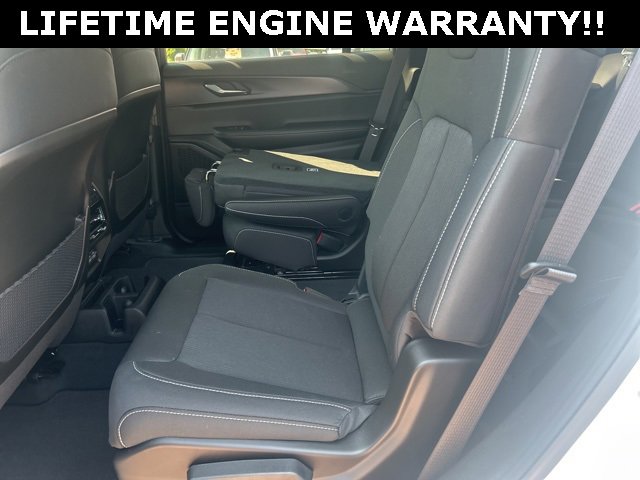 New 2025 Jeep Grand Cherokee L Laredo w/ Luxury Tech Group I image 40