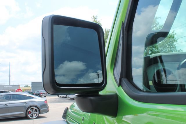 Used 2025 Jeep Wrangler Sport AWD/4WD image 8