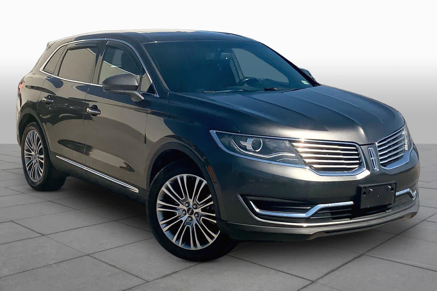 Used 2018 Lincoln MKX Reserve AWD/4WD image 3