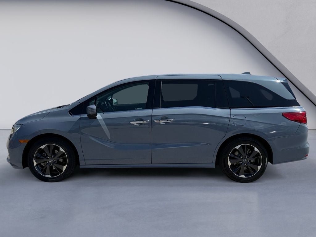 Used 2024 Honda Odyssey Elite image 2