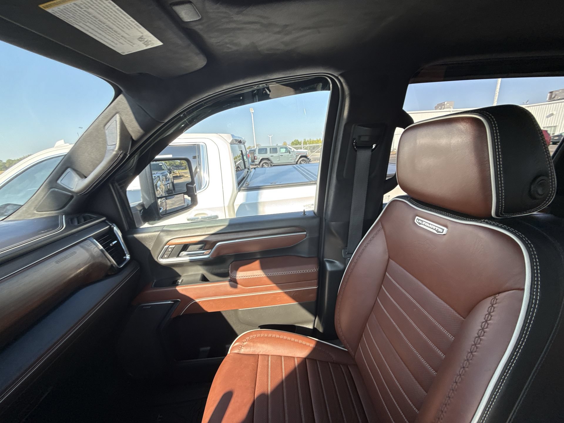 Certified 2025 GMC Sierra 2500 Denali Ultimate AWD/4WD image 15