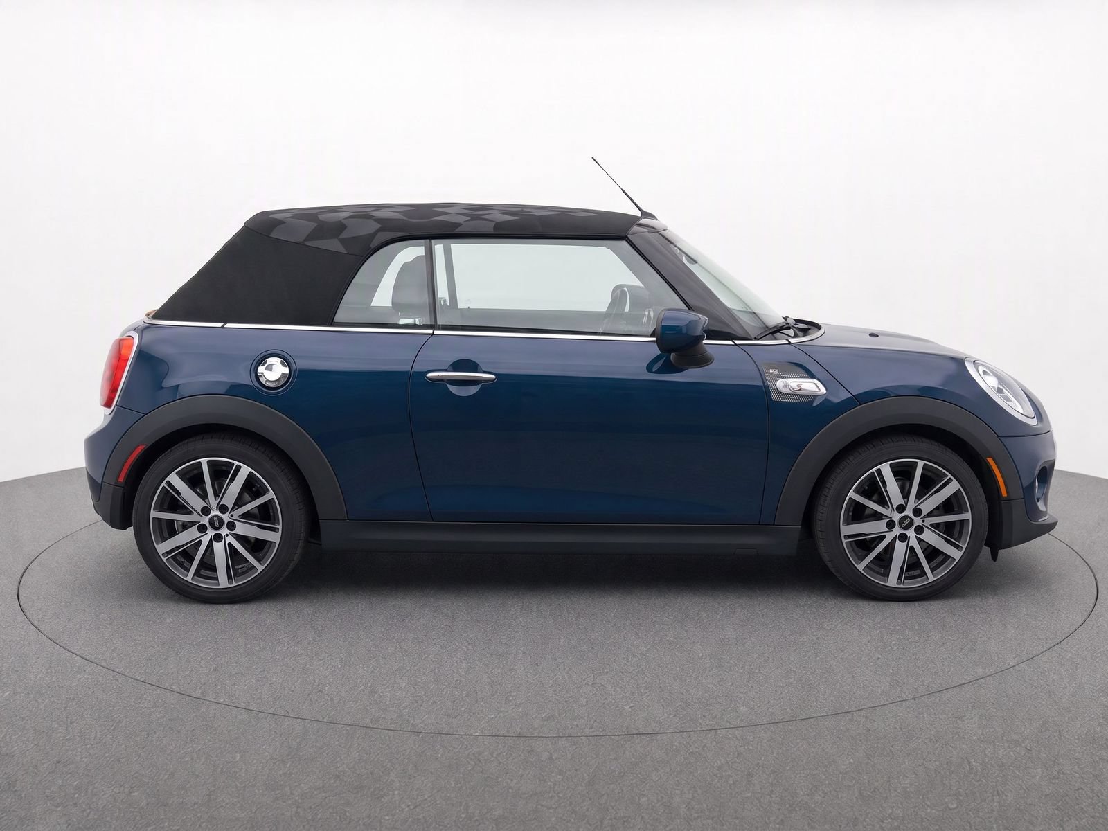 Used 2021 MINI Cooper S w/ Sidewalk Package FWD image 4