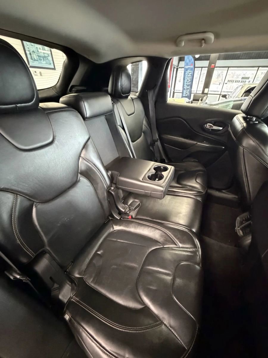 Used 2015 Jeep Cherokee Limited image 15